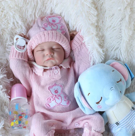 Śpiąca lalka reborn dziewczynka z ciałem z winylu silikonowego